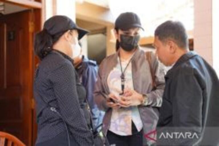 【バリ】ングラライ入管、外国人10名を拘束