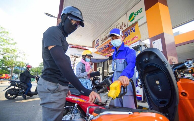 ベトナム全国で党大会とガソリン価格が検索トレンド上位に