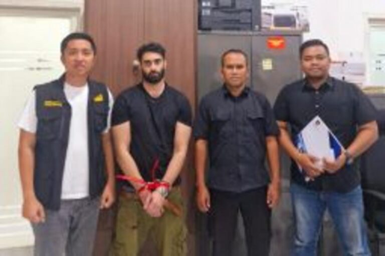 【インドネシア】騒動起こした英国人男性、入管に拘束