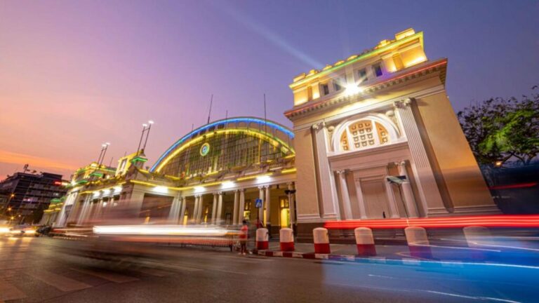 タイの豪華観光列車「ロイヤルブロッサム」で絶景巡り