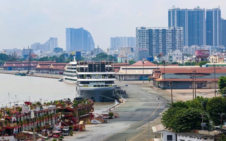 ホーチミン市、グエン・タット・タイン通り拡張と新鉄道建設を同時推進へ