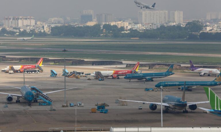 ベトナム国内線、燃料高騰で運賃15-20%値上げへ