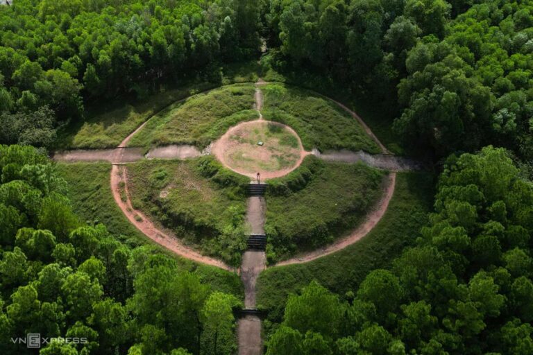 フエのバン山、クアン・チュン帝即位の地を訪ねる