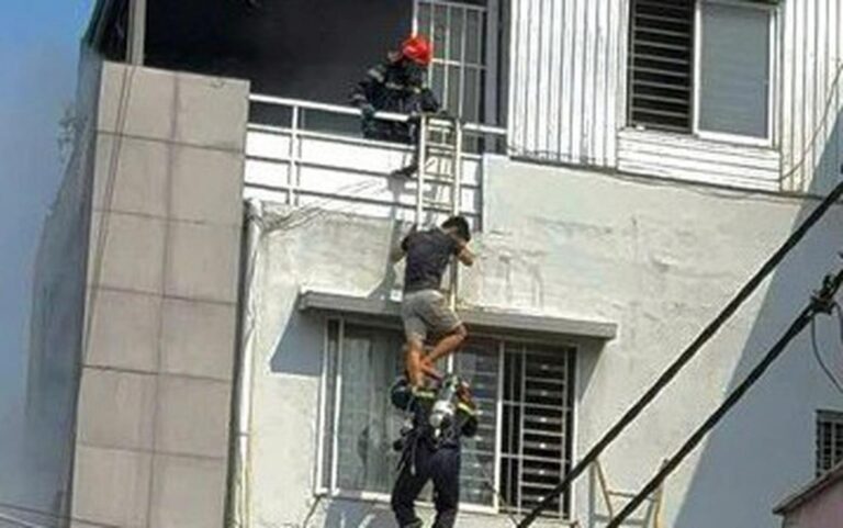 【ベトナム・ホーチミン】トゥーティエム橋火災で82歳男性を警察が救助