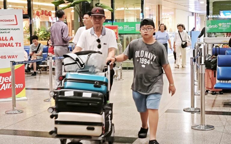 ホーチミン市発着便、早期帰省で航空会社がコストに苦悩