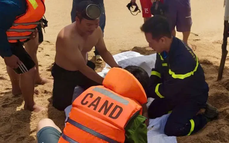 【ベトナム・ファンティエット】小学6年生が海水浴中に溺死