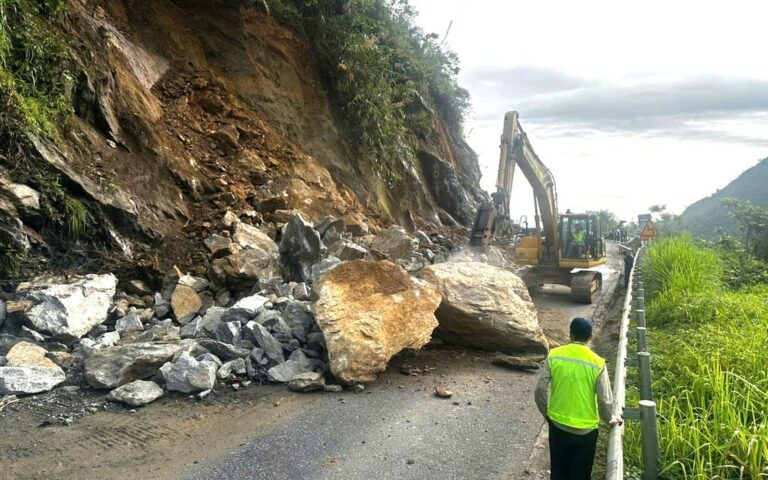 【ベトナム・サパ】早朝の地滑りで主要道路が一時閉鎖、復旧作業完了