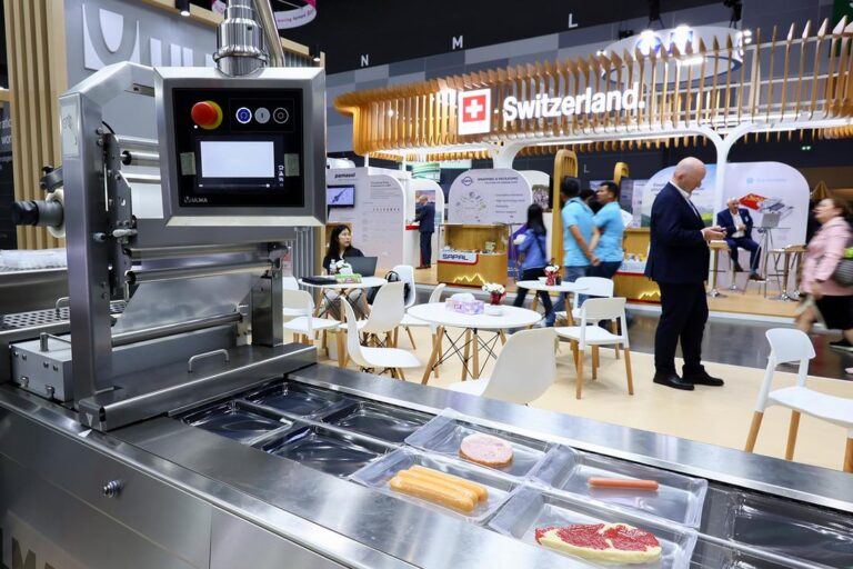 バンコク近郊で開催、タイ食品・包装産業がAIとスマート工場で変革加速