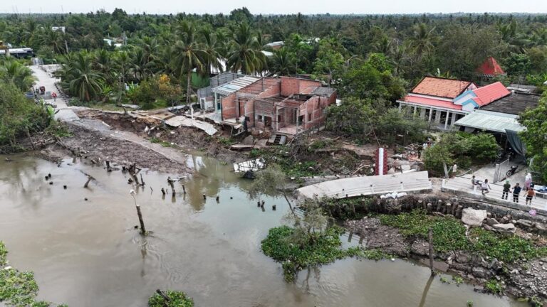 【ベトナム・メコンデルタ】地滑り頻発、住民生活とインフラに甚大な被害