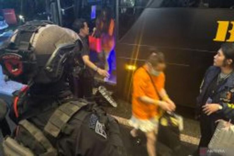 ジャカルタでオンラインギャンブル組織を摘発