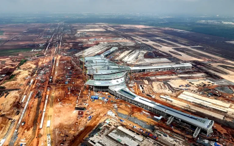 ホーチミンとロンタイン空港結ぶ鉄道、建設加速