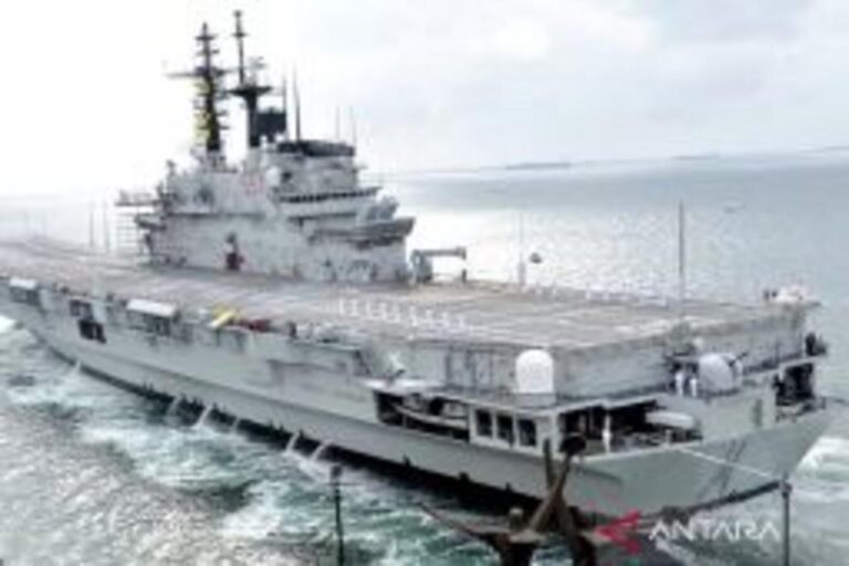 インドネシア海軍、ガリバルディ空母基地を整備
