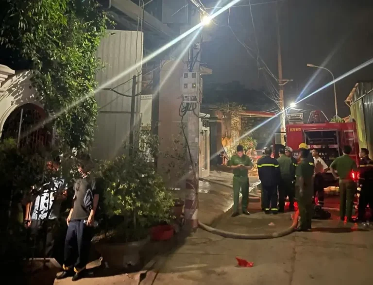 【ハノイ】クオックオアイ地区で未明に住宅火災、1名死亡