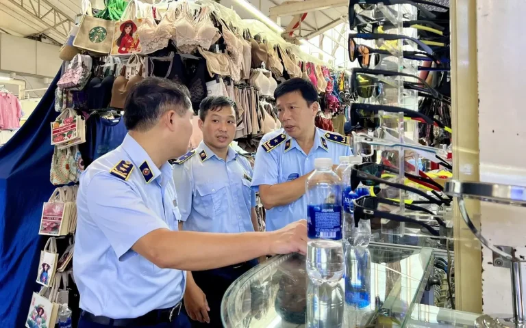 【ホーチミン】ベンタン市場など観光地で偽造品検査を強化