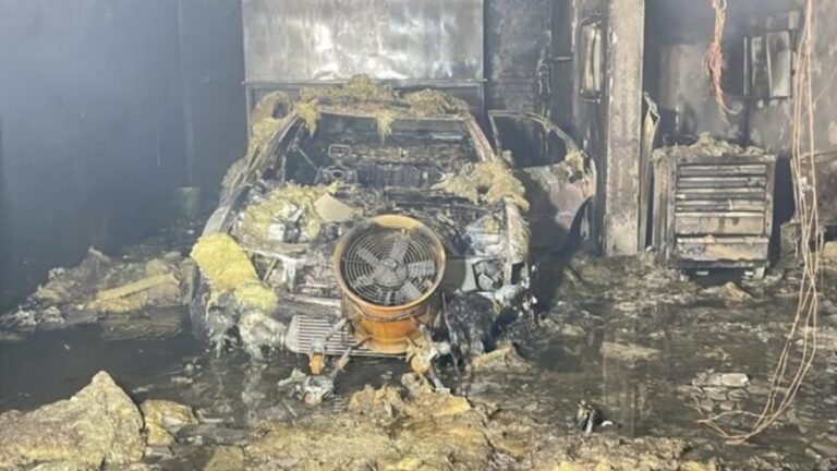 【パトゥムターニー県】自動車整備工場火災で整備士が焼死