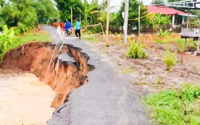 【キエンザン省】ディンミー村で道路崩壊、住民生活に影響
